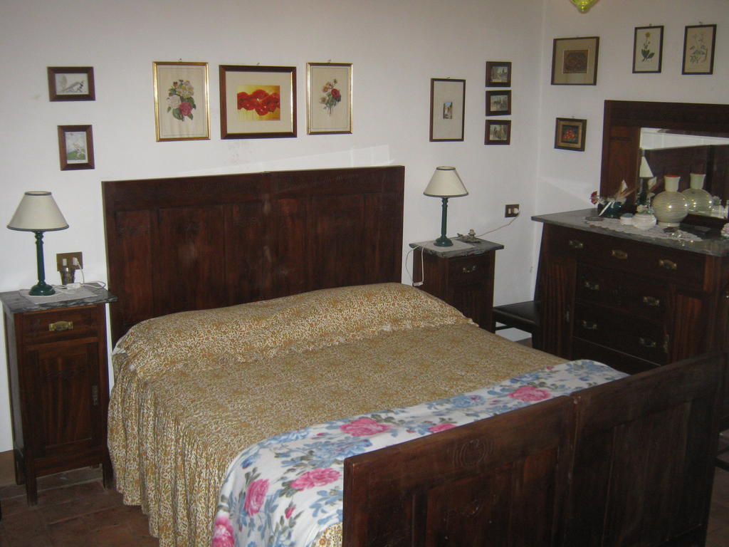 Agriturismo Santa Maria ตอร์ริตา ดิ เซียนา ห้อง รูปภาพ